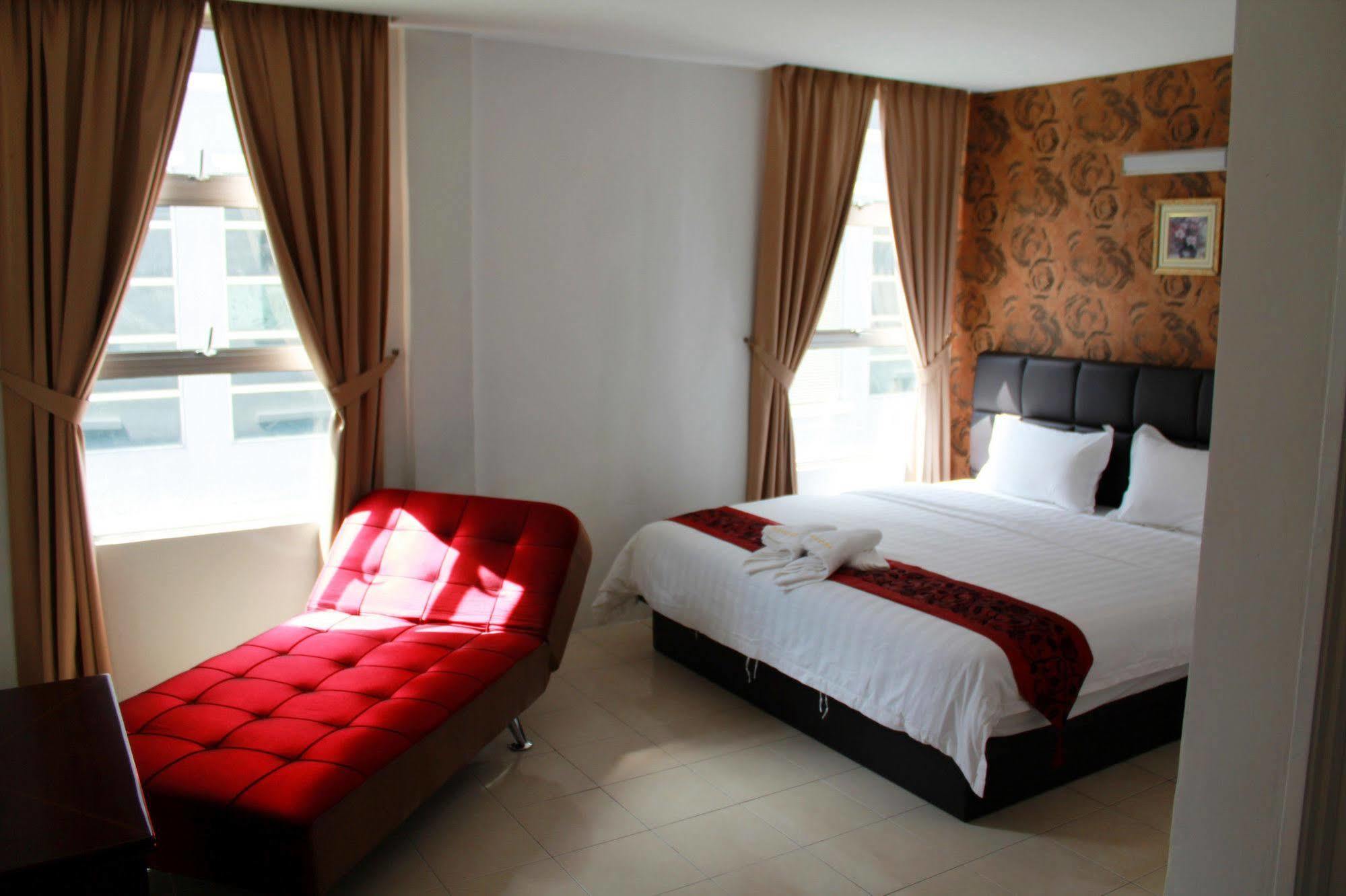 Havona Hotel - Taman Tropika Кулай Екстериор снимка
