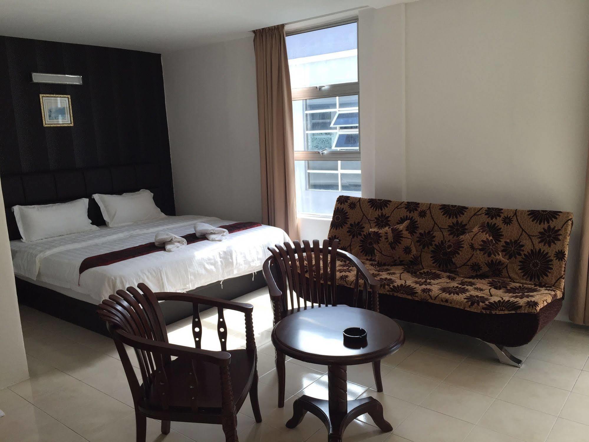 Havona Hotel - Taman Tropika Кулай Екстериор снимка